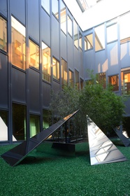 MARINA CONS, UN ARCHITETTO, UNA DONNA
Safarà Editore
a cura di Anna A. Lombardi